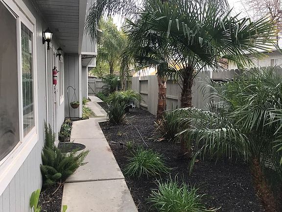 3rd image of 417 E St APT 4