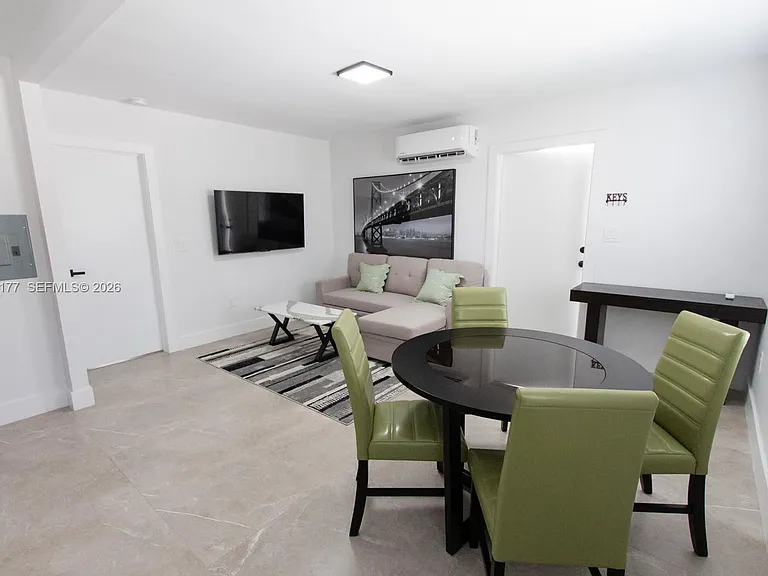 1002 NW 74th St #2 — Photo 5
