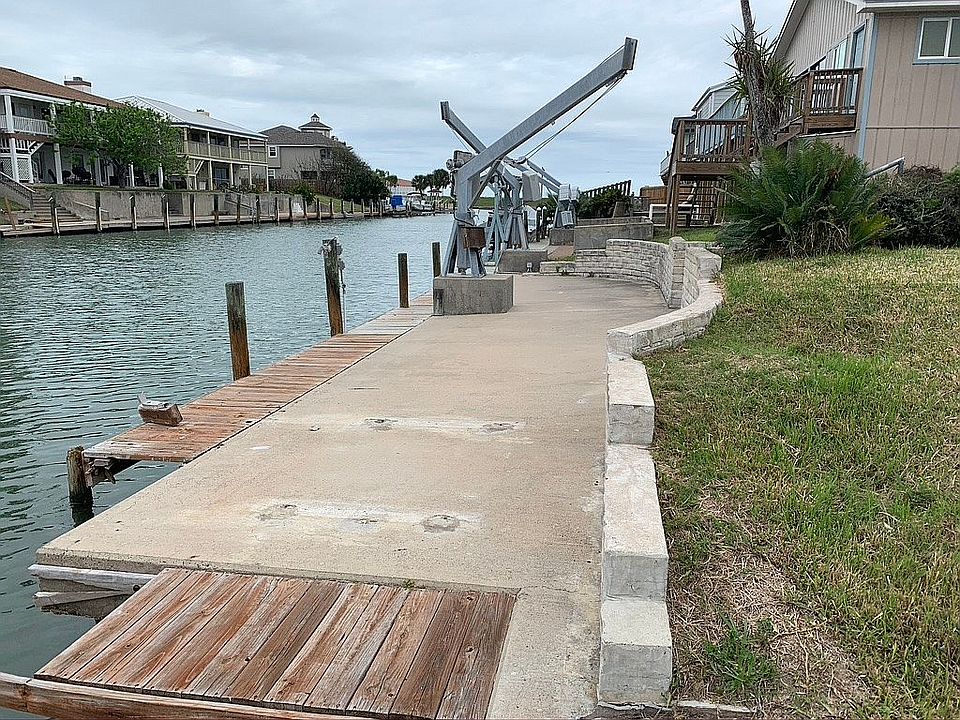 1st image of 202 Port Royal
