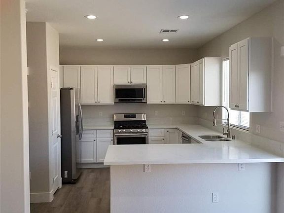 3rd image of 1214 Cove Palisades Dr
