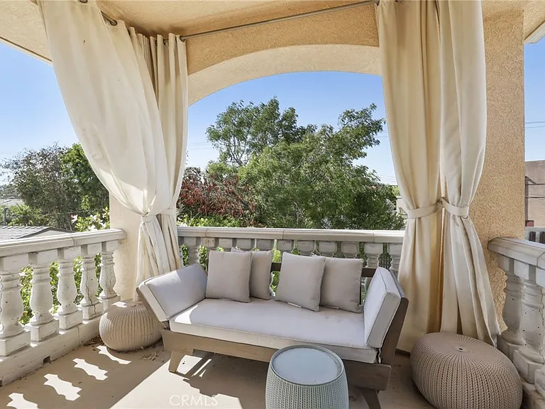 2821 Copa De Oro Dr — Photo 31