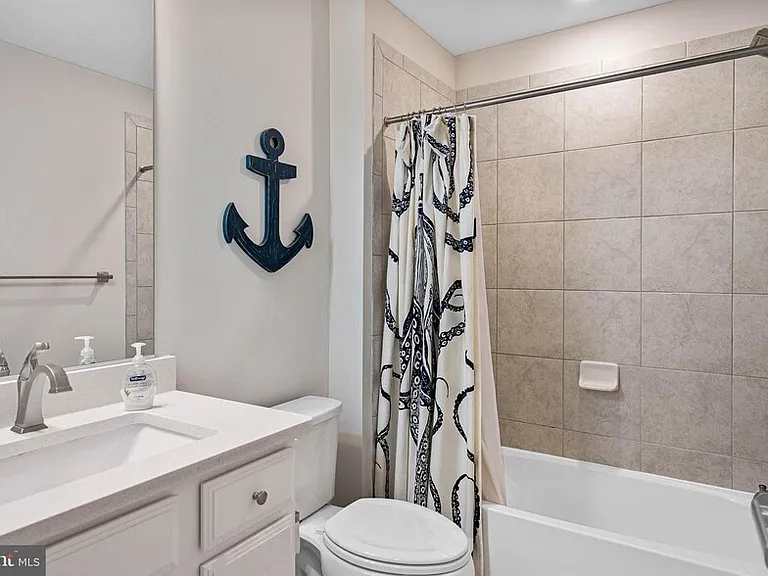 33776 Freeport Dr — Photo 28