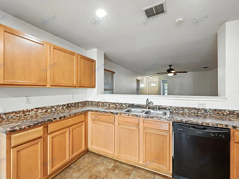 10512 Flagstaff Run — Photo 4