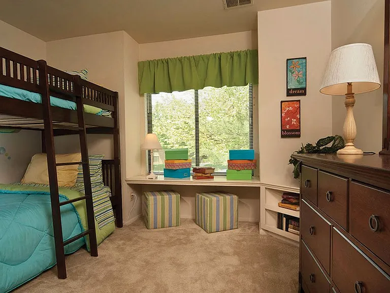 Mansfield Woods Apartments — Photo 8