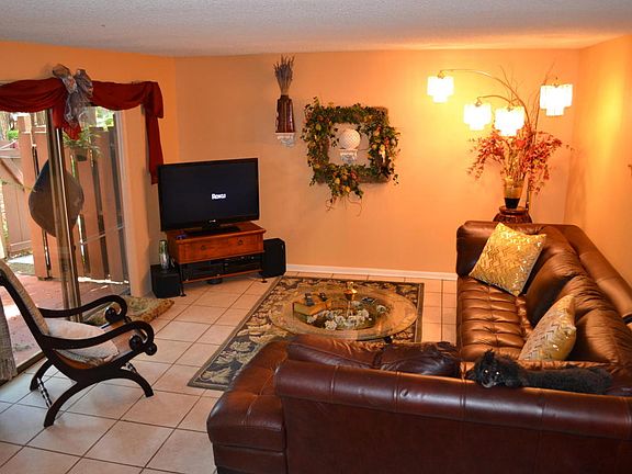 3rd image of 10386 Big Tree Cir W