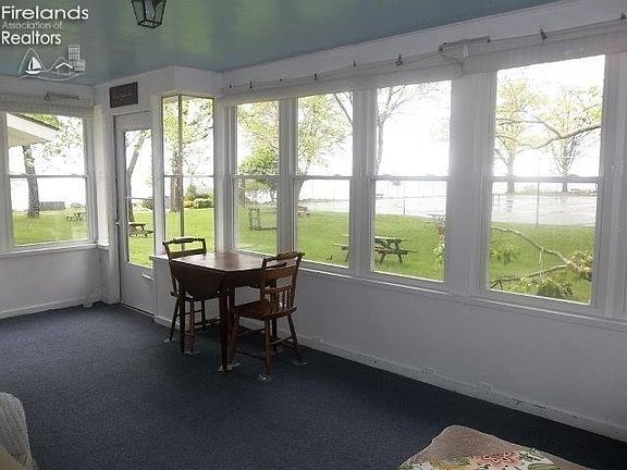 5th image of 170 Plum Ave