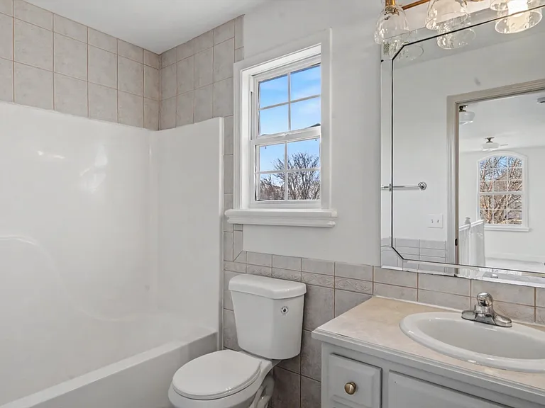 121 Hillside Dr — Photo 21