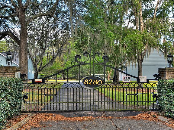 2nd image of 8280 NW 121st Ave