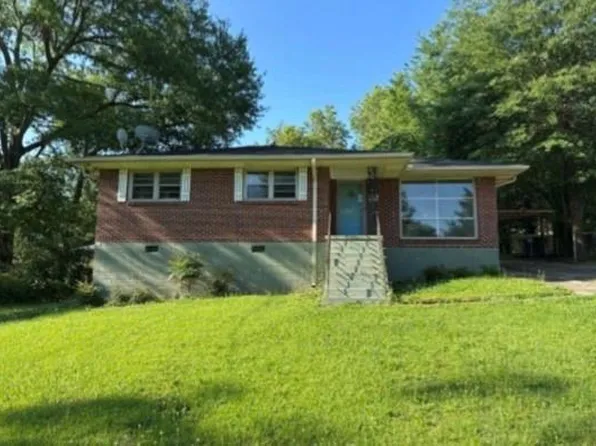 765 Shellnut Dr, Forest Park, GA 30297