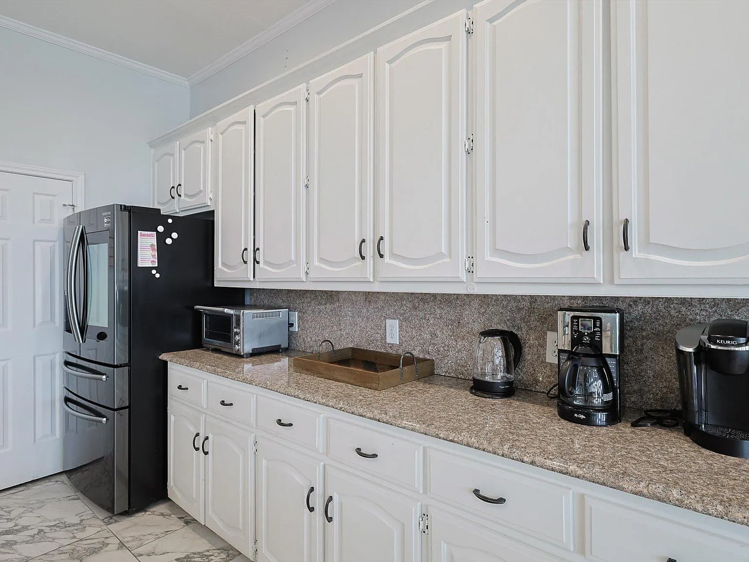 5 bed, 4210 sqft, $13,500 — Photo 4