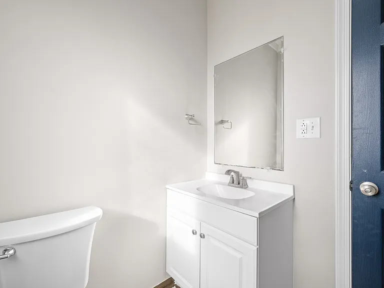 1015 Cabell St — Photo 7