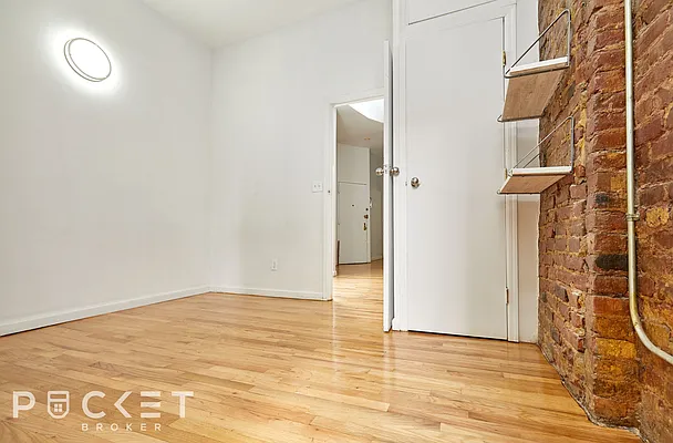 Rented by PocketBroker Inc | media 17
