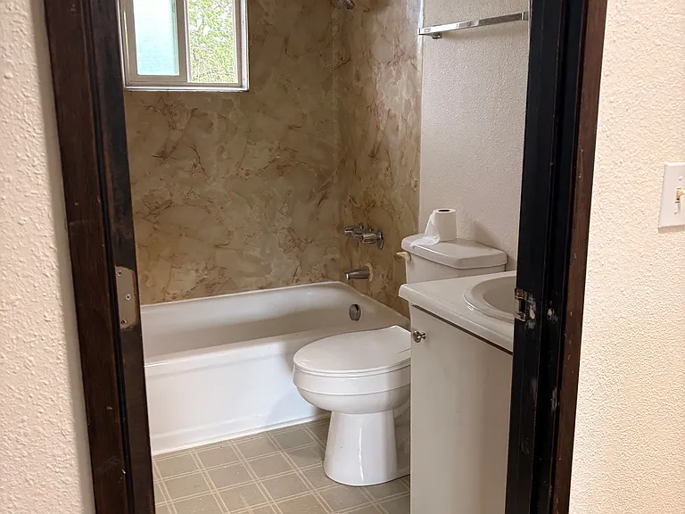 7540 SW 71st Ave — Photo 10