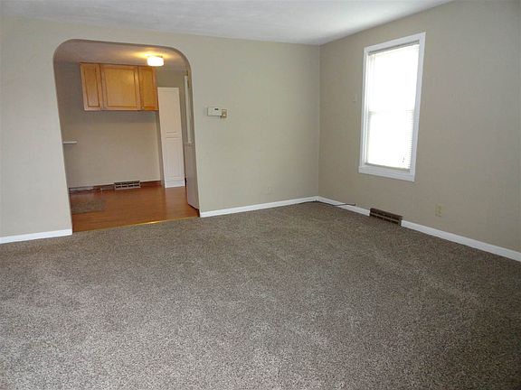2nd image of 1413 S Grant Ave