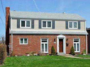 807 Newport Dr, Pittsburgh, PA 15234