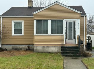7140 Tapper Ave, Hammond, IN 46324