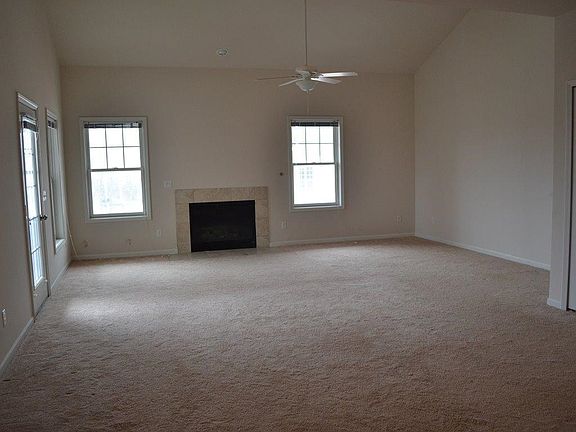 5th image of 2595 W Towne St #18