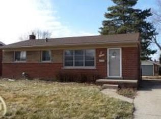 21801 Hill St, Warren, MI 48091
