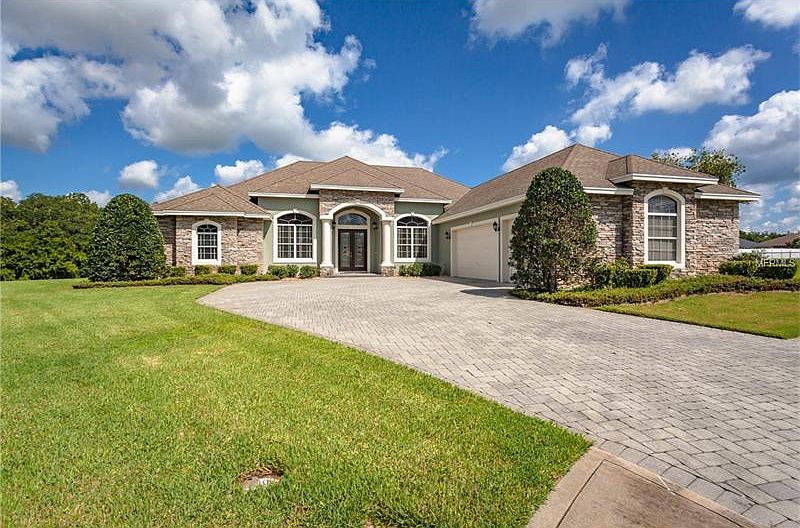1st image of 555 Whisper Woods Dr
