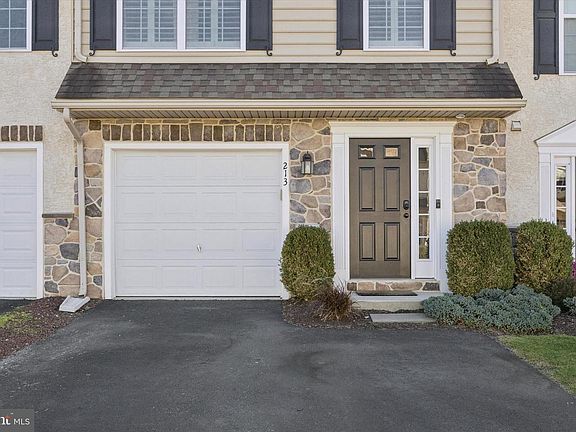 3rd image of 213 Kennedy Dr