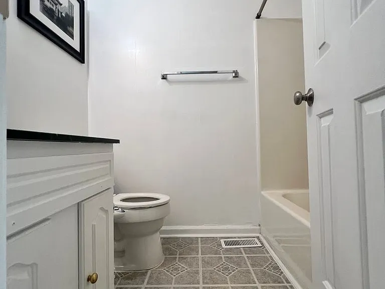 4622 Briarwood Dr — Photo 34