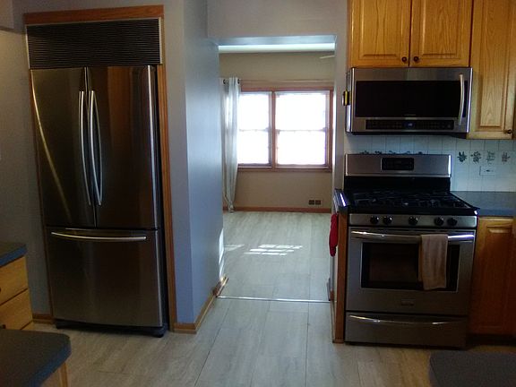 3rd image of 322 E North Ave