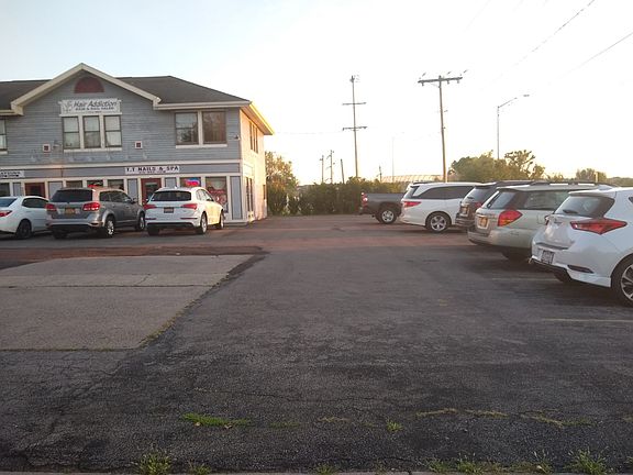 3rd image of 523 W Manlius St