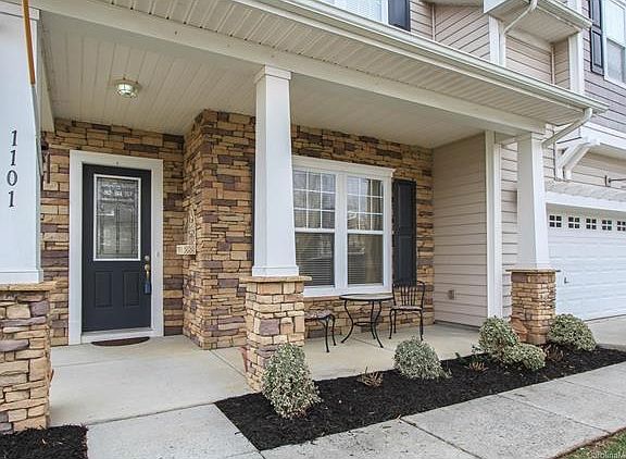 2nd image of 1101 Sarandon Dr