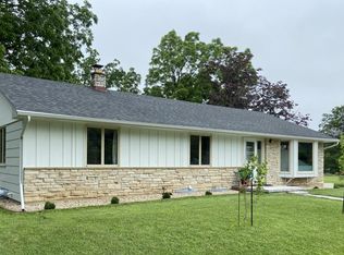 1527 Sylvan Way, West Bend, WI 53095