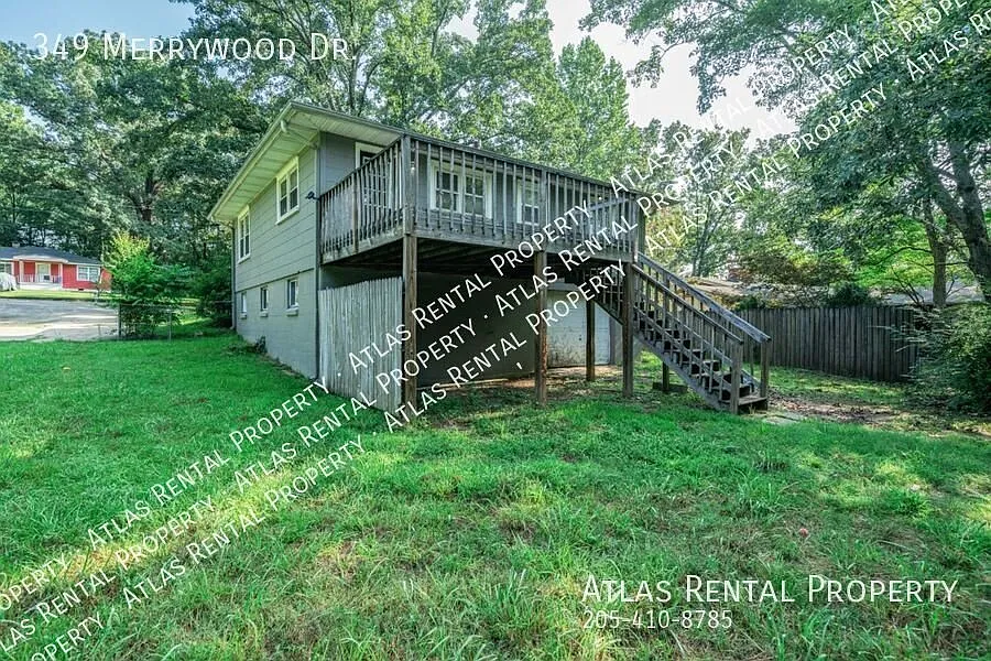Pet-Friendly 4-Bedroom Home with Large Yard & Bonus Room! — Photo 3