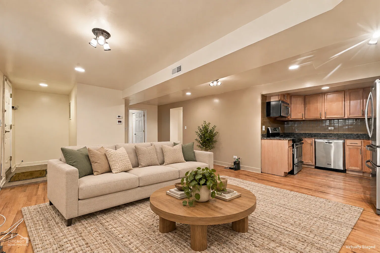 2 bed, 1100 sqft, $1,850 — Photo 2