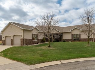 2145 Turnberry Ln SE, Pine Island, MN 55963