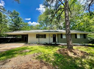 1662 Winchester St, Jackson, MS 39211