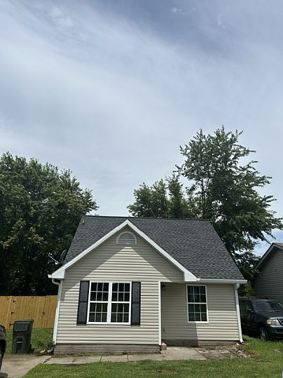 1st image of 621 Colonette Dr