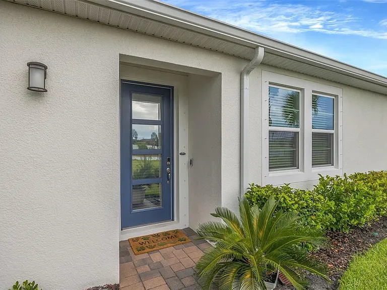 5886 Timberdale Ave — Photo 4
