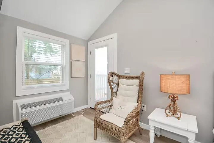 5324 Avenue L — Photo 18