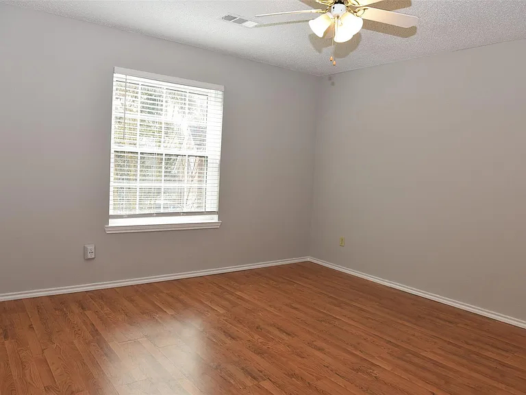 2822 Grants River Cir — Photo 28