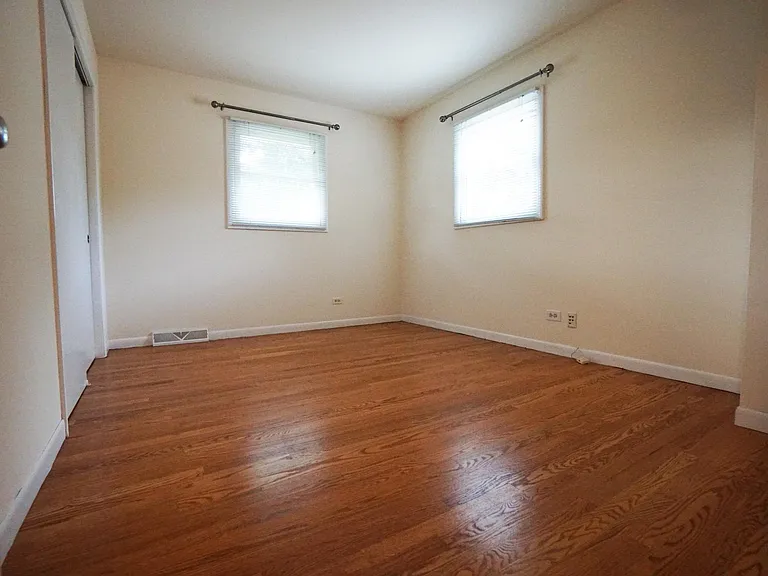 6S546 Sussex Rd — Photo 30