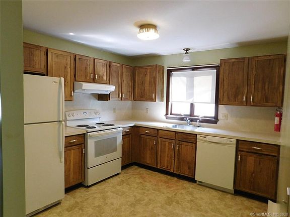 300 Boston Post Road