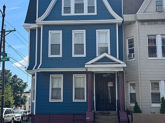 2nd image of 484 Bergen Ave Floor 3
