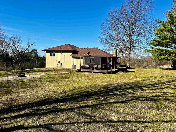 5th image of 6330 SW Wanamaker Rd