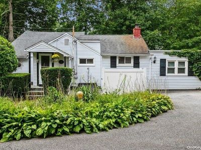 115 Maplewood Road, Huntington Station, NY, 11746