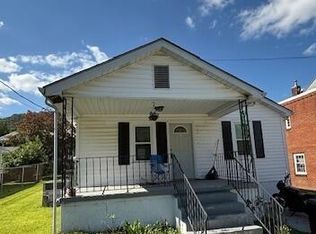 926 W Walden St, La Follette, TN 37766