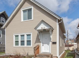 945 Beech St, Saint Paul, MN 55106