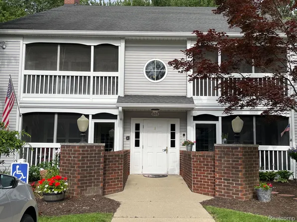 605 Curzon Ct APT 103, Howell, MI 48843