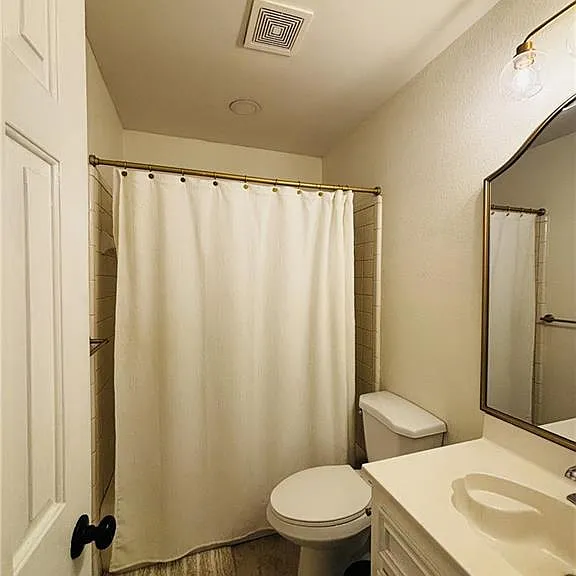 2400 E Brazil St — Photo 13