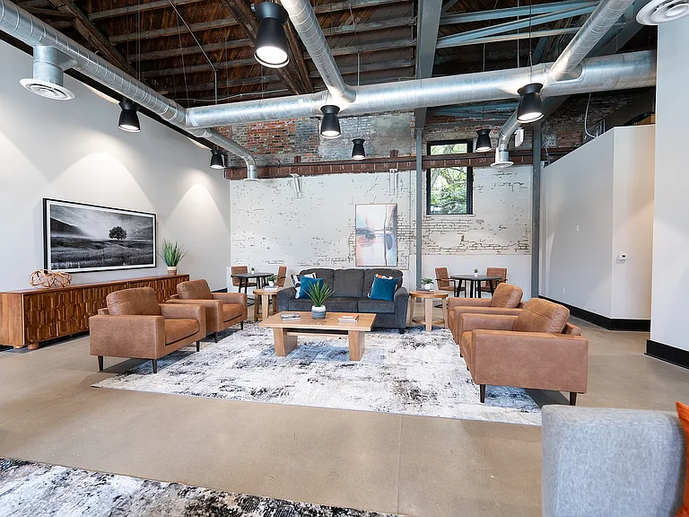 1460 loft-style lounge