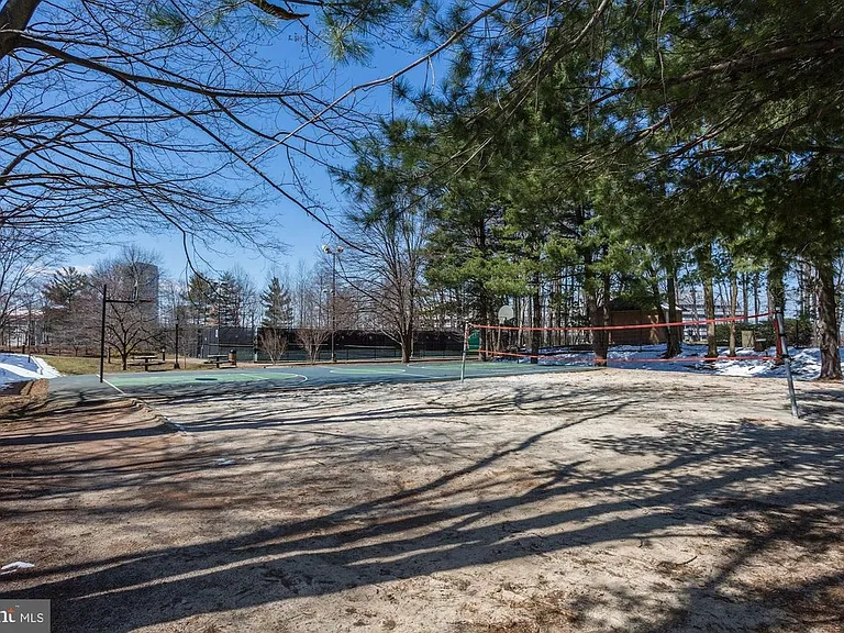 8380 Greensboro Dr #1008 — Photo 21