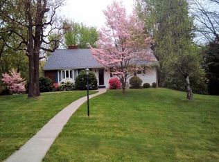 105 Wyndwood Rd, Bradfordwoods, PA 15015