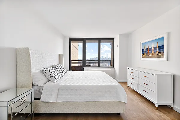 Rented by Compass | media 22